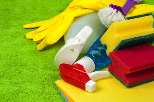 Kitchen and bathroom deep clean during a move out service